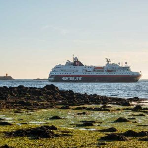 Hurtigruten Expeditie IJsland | Van IJsland naar Hamburg via de Schotse Eilanden