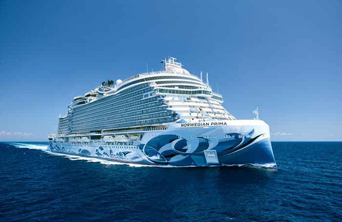11 daagse Noorse Fjorden Cruise met de Norwegian Prima vanuit Reykjavik langs IJsland, Noorwegen en Nederland